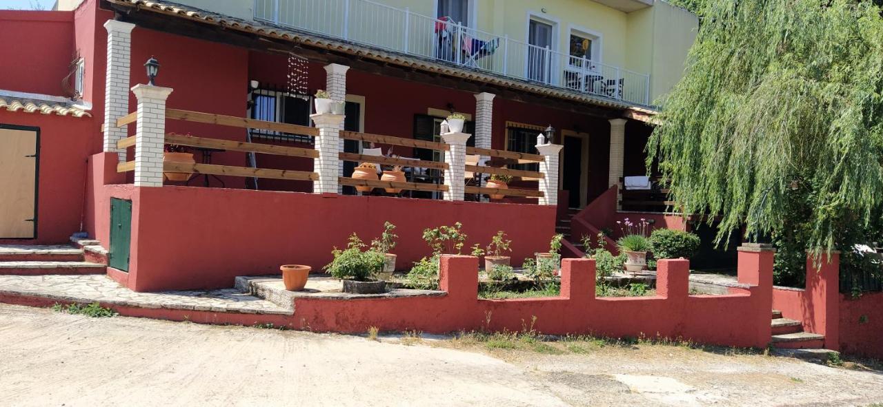 House In The Country Guest House Vatos Luaran gambar